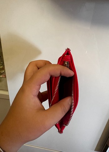 Bershka Kırmızı Deri Fermuarlı Kadın Cüzdanı Bershka