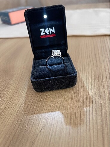 Beden beyaz Renk Zen baget pırlanta