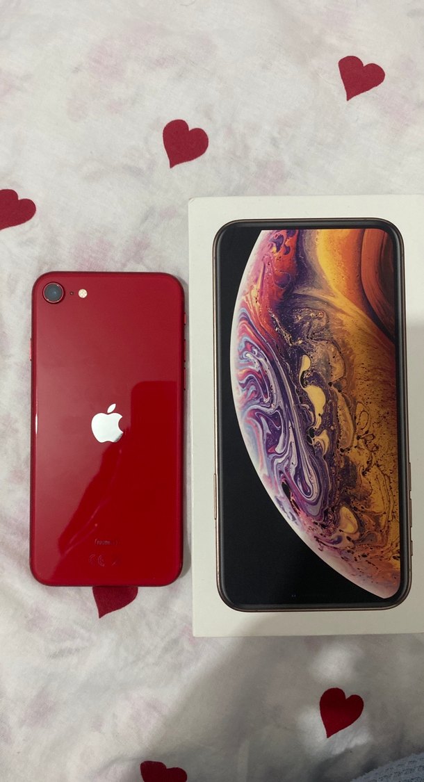 Kırmızı iPhone SE - Görsel 2