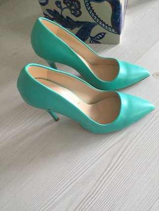 Diğer Harika Renkde Stiletto