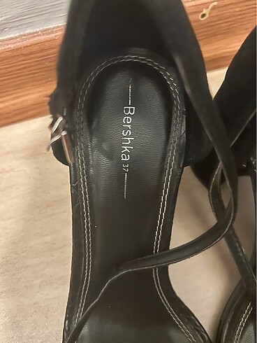37 Beden Bershka Tek bant çok şık ayakkabı