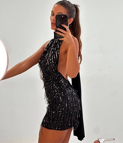 Zara Boyundan Bağlamalı Astarlı Sırt Dekolteli Mini Siyah Elbise