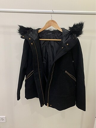 Zara Mont