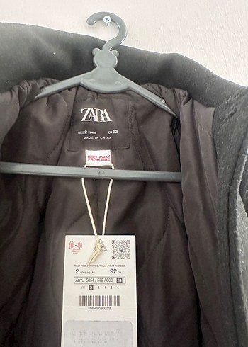 Zara siyah Düğmeli Kışlık Kaban - Görsel 3