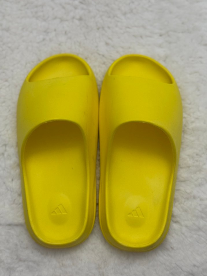 Sarı Terlik - Görsel 2