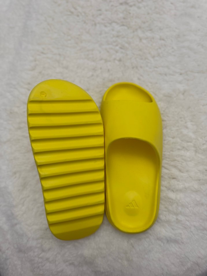 Sarı Terlik - Görsel 3