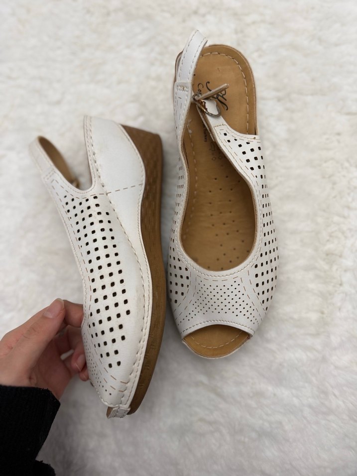 Beyaz Dolgu Topuklu Nakışlı Kadın Sandalet - Görsel 5