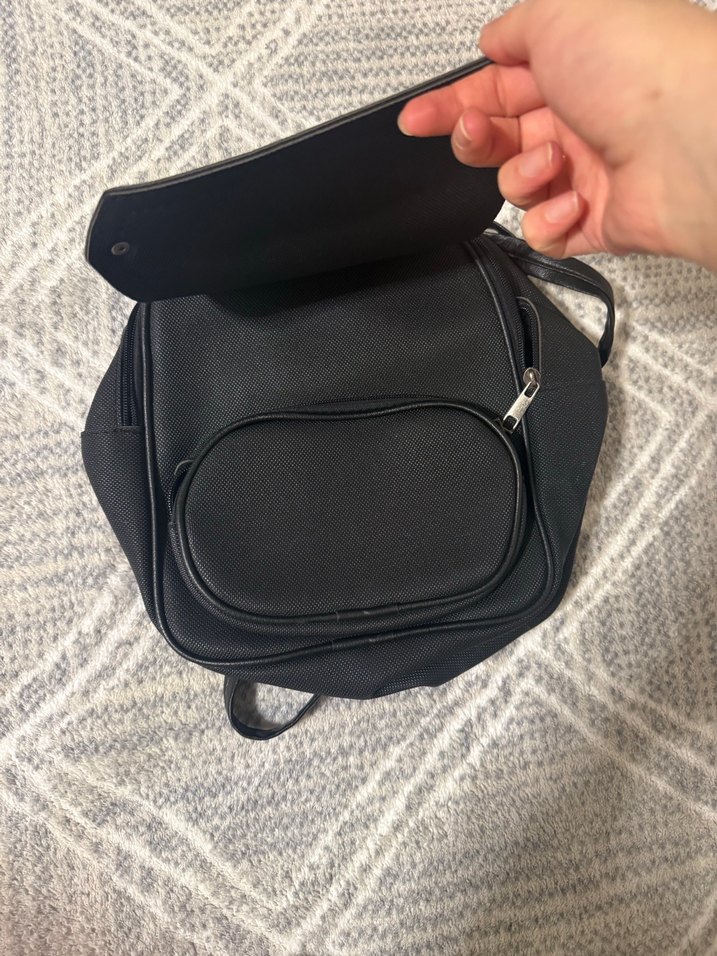 Kadın Siyah Deri Sırt Çantası - Görsel 4