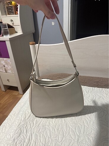 bershka krem çanta