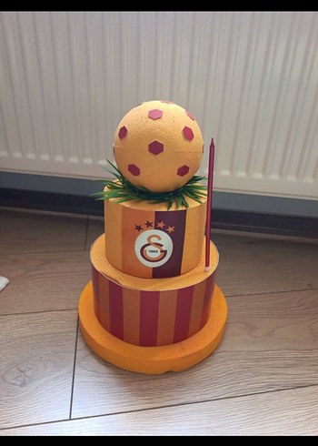  Galatasaraylı maket pasta