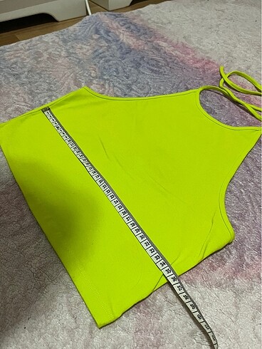 H&M H&M boyundan bağlamalı crop