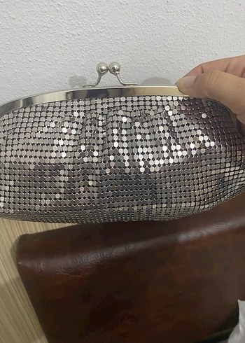 Beden Zincir Detaylı Vintage Metal Kadın Portföy Çanta