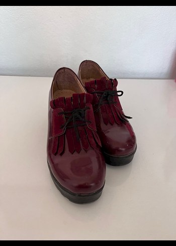 37 Beden Bordo Püsküllü Kalın Topuklu Klasik Kadın Ayakkabı
