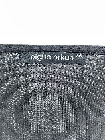 36 Beden siyah Renk PreLoved Bluz %70 İndirimli.