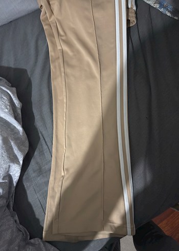 Bej Adidas eşofman - Görsel 3