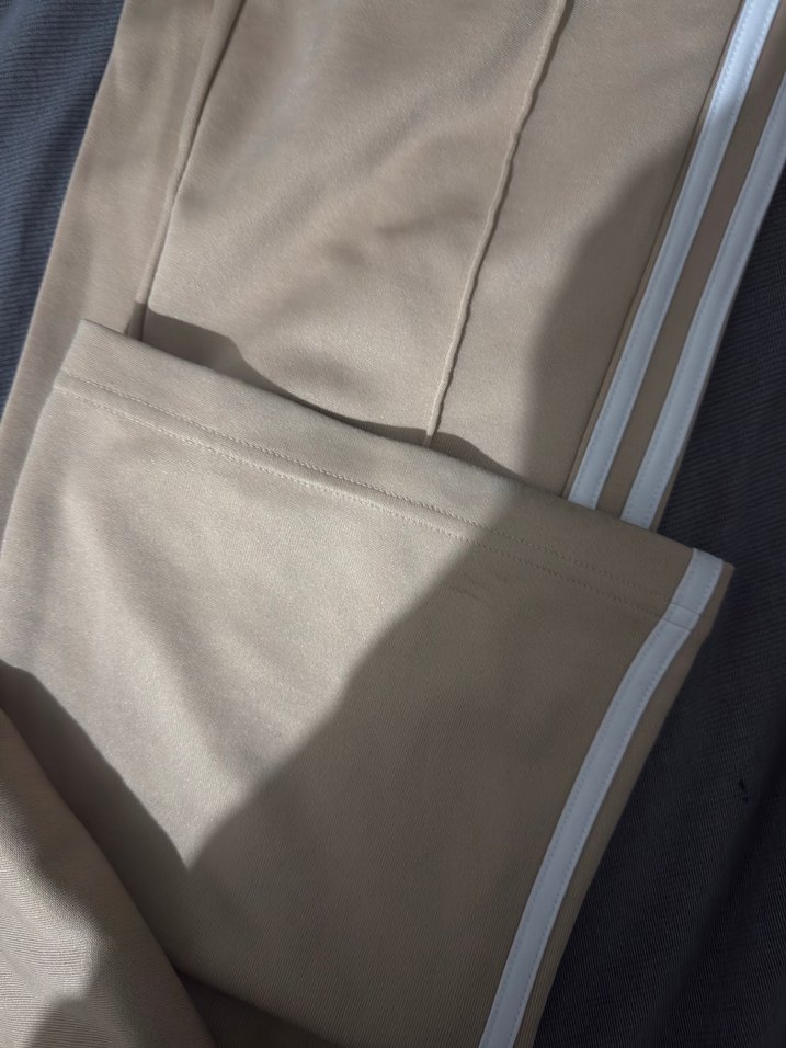 Bej Adidas eşofman - Görsel 4