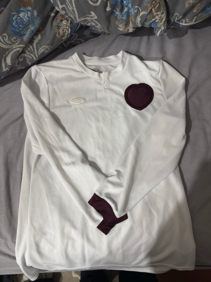 Hearts eski sezon forma - Görsel 4