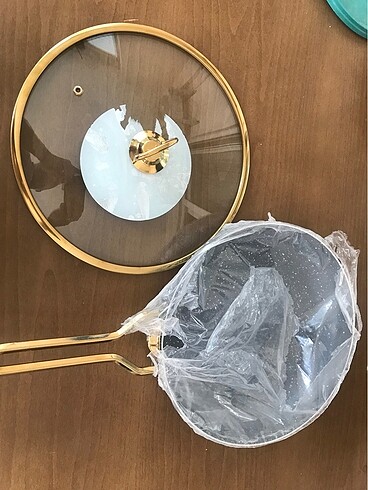28 cm cam kapaklı tava sıfır ürün