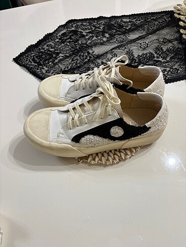 39 Beden TWİST BLACK WHİTE AYAKKABI