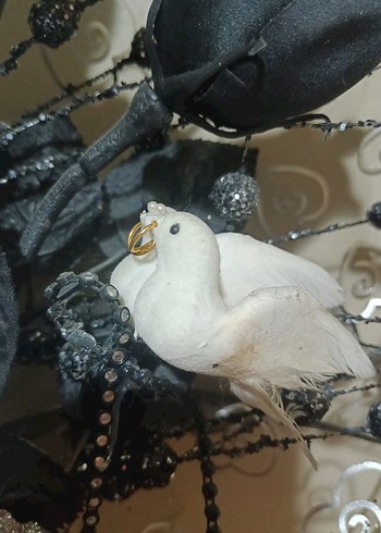 Beden siyah Renk Siyah Vazo İçinde Simli Siyah Çiçek Aranjmanı