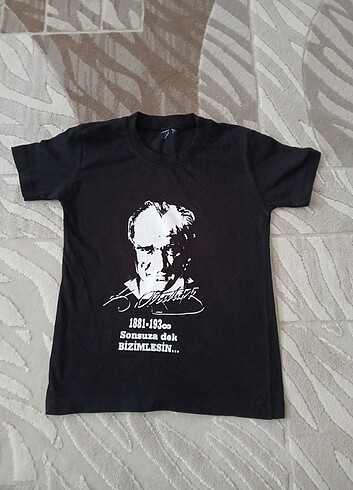 LC Waikiki 5-6 yaş Atatürk t-shirt