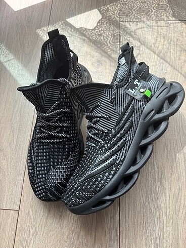 L.T Damp shoes siyah spor ayakkabı