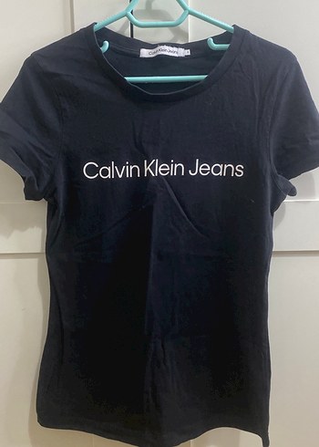 Calvin Klein s