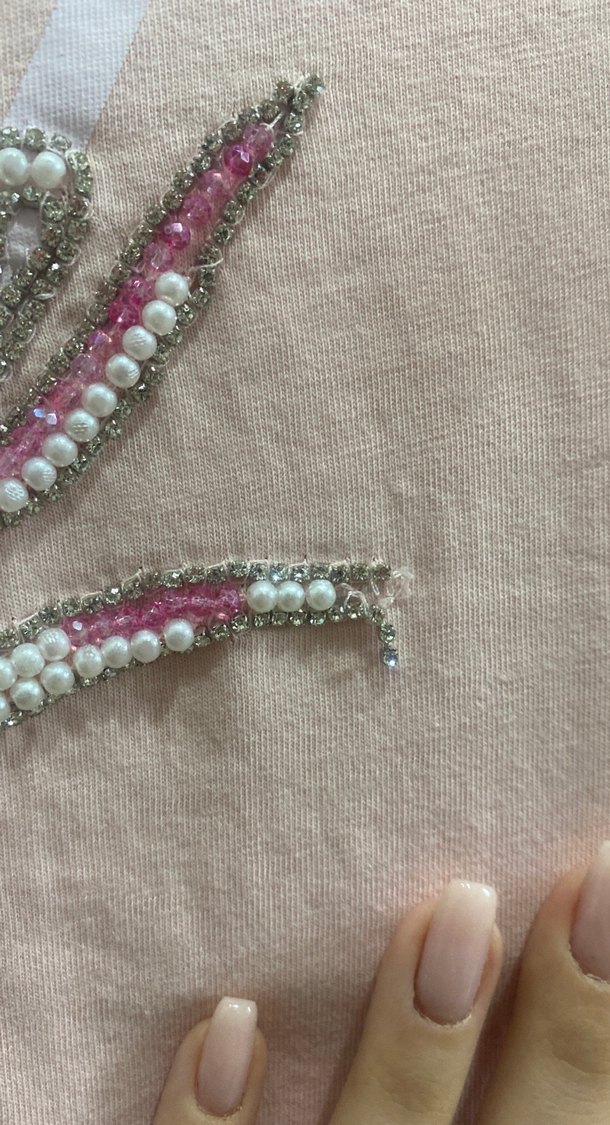 Guess Pembe Payetli Baskılı Kadın Tişört - Görsel 4