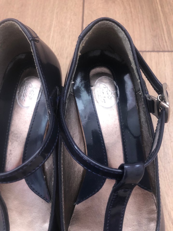 Kız Çocuk Siyah Rugan Bantlı Babet Ayakkabı - Görsel 2