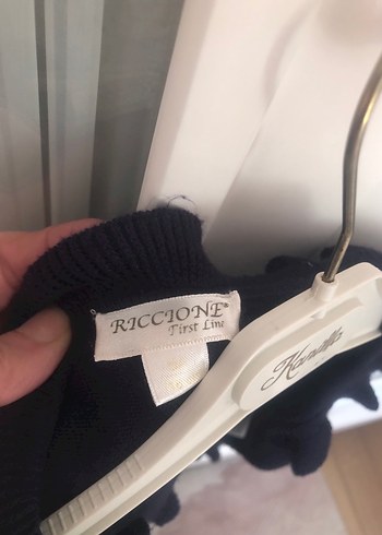 Kız Çocuk Siyah Uzun Kollu Fırfırlı Bolero - Görsel 4