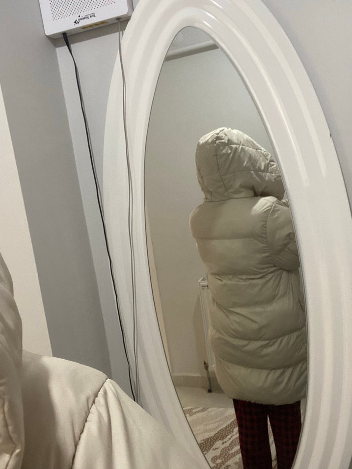 Beyaz Kapüşonlu Uzun Puff Mont - Görsel 5