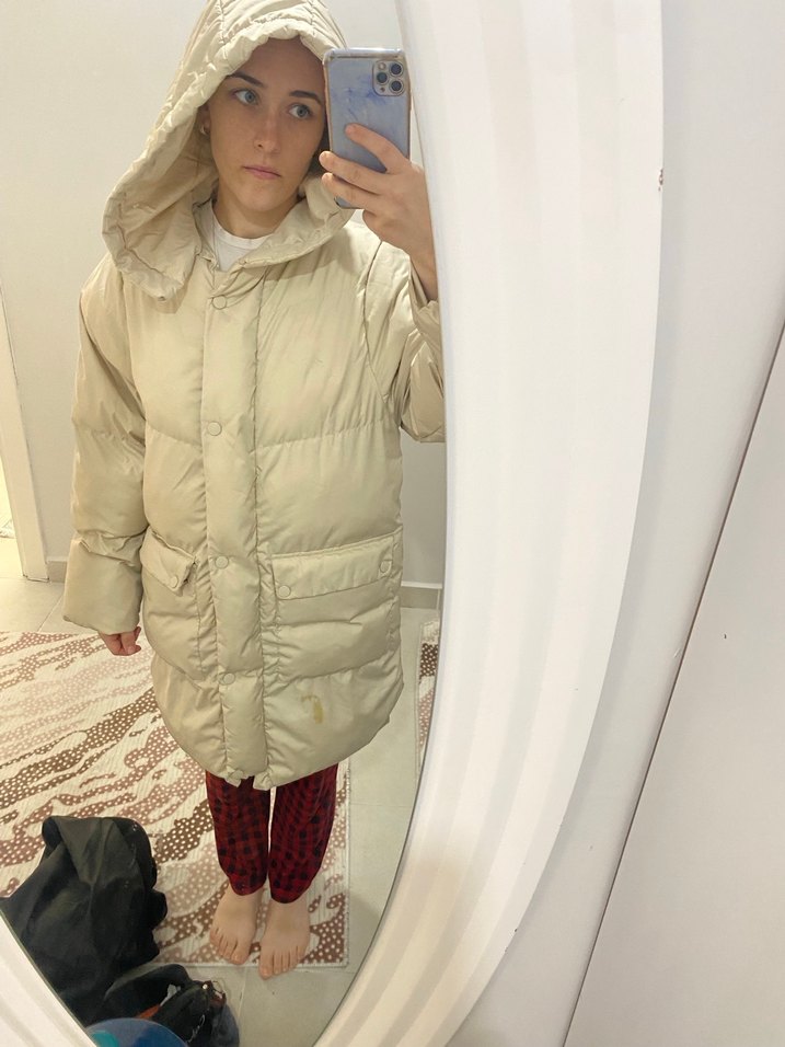 Beyaz Kapüşonlu Uzun Puff Mont - Görsel 3