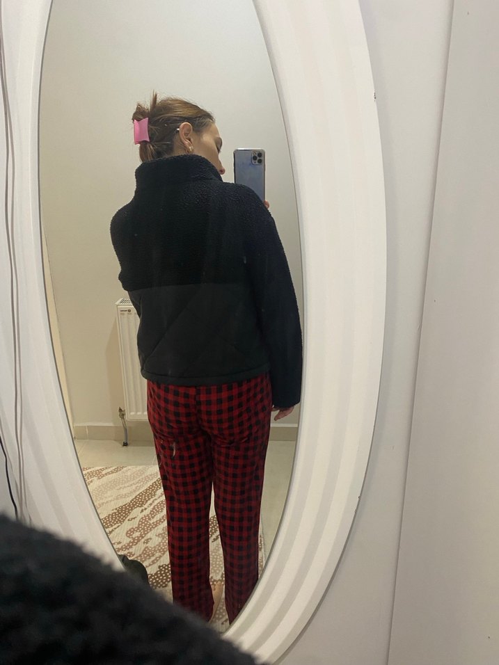 Siyah Kürklü Kadın Kışlık Mont - Görsel 4