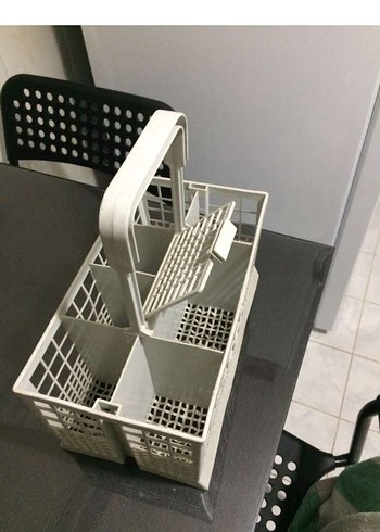 Arçelik Beyaz Çok Bölmeli Çatal Kaşık Kutusu