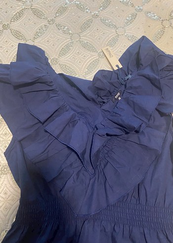 Koyu Mavi Fırfırlı Kolsuz Keten Bluz - Görsel 2