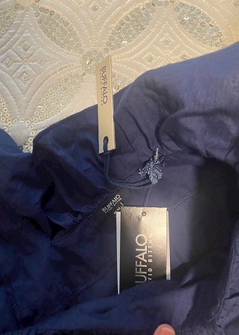 Koyu Mavi Fırfırlı Kolsuz Keten Bluz - Görsel 4