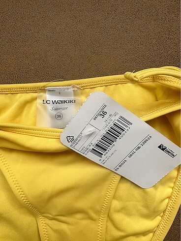 LC Waikiki Sarı bikini altı