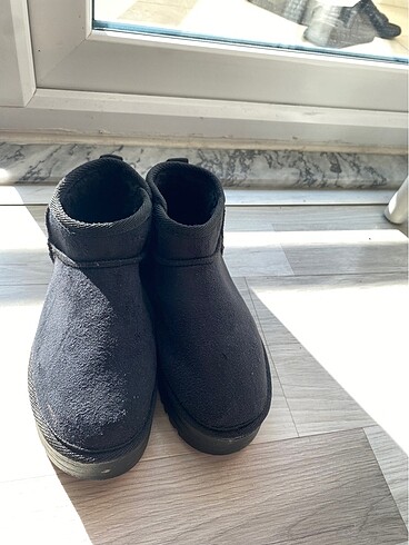 Ugg bot