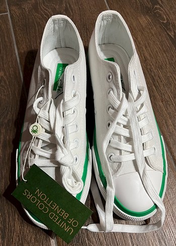 United benetton converse
