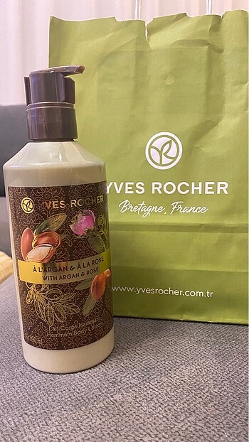 Yves Rocher Argan gül vücut sütü