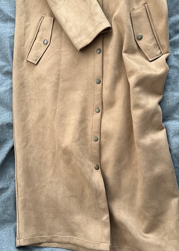 Düğmeli Bej Süet Kadın Uzun Kaban - Görsel 3