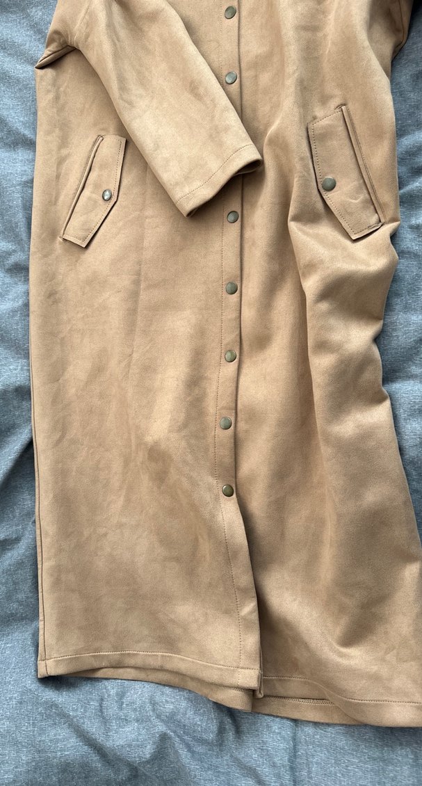 Düğmeli Bej Süet Kadın Uzun Kaban - Görsel 3