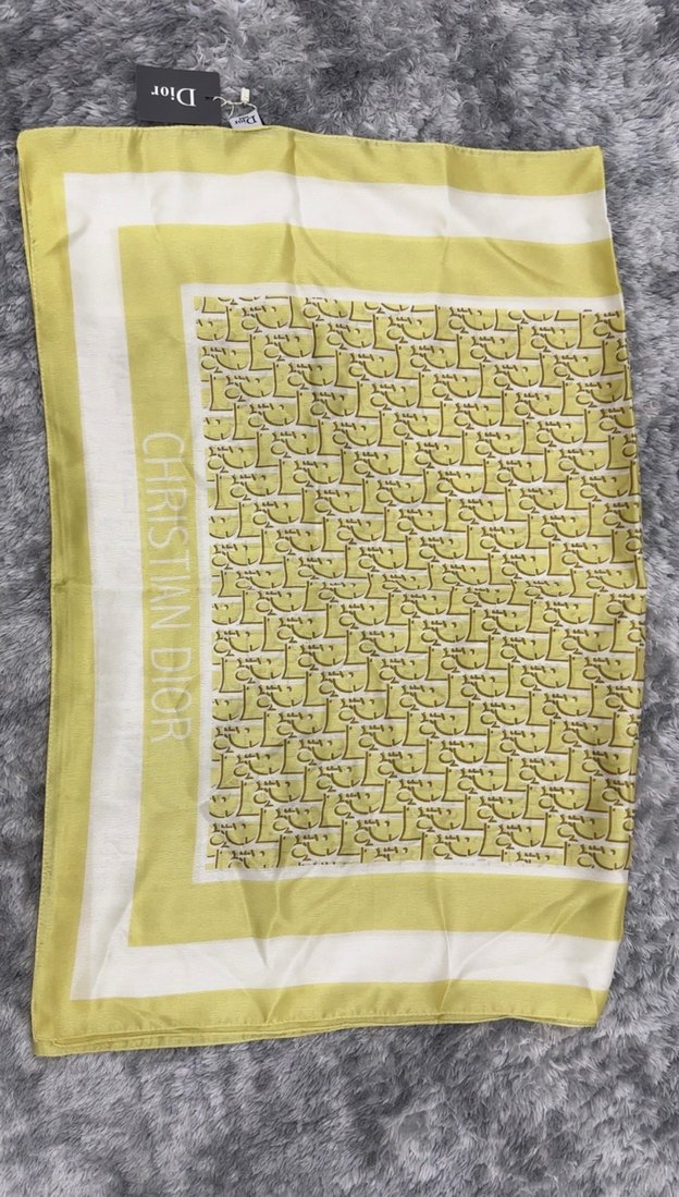 Dior şal - Görsel 5