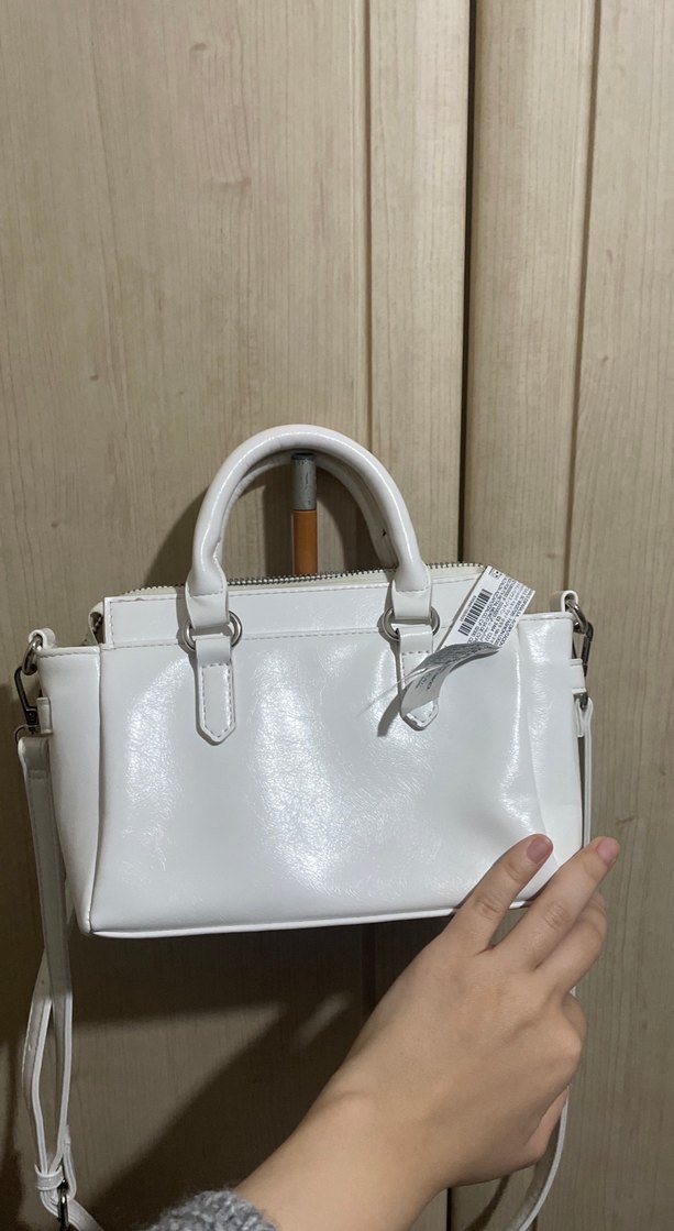 Stradivarius Beyaz Deri Tokalı Kadın Çanta - Görsel 4