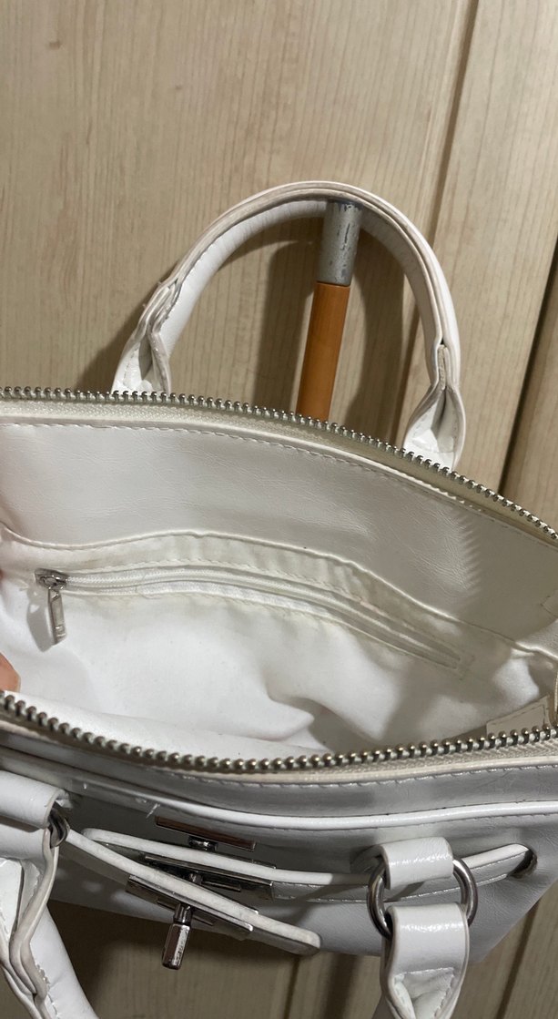 Stradivarius Beyaz Deri Tokalı Kadın Çanta - Görsel 2