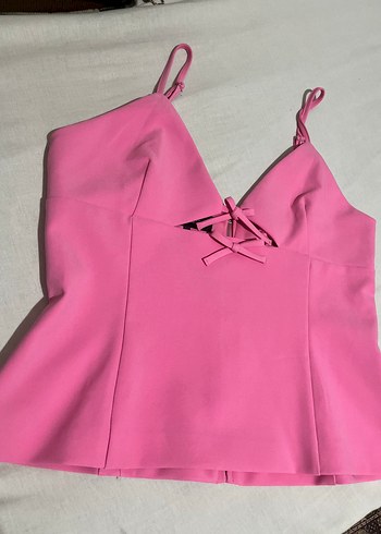 Pembe V Yaka Mini İnce Askılı Üst