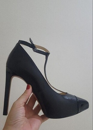 Siyah 37 Nine West İnce Topuklu