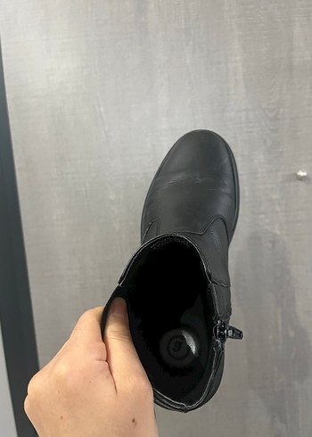 Siyah Minimalist Erkek Bot - Görsel 6