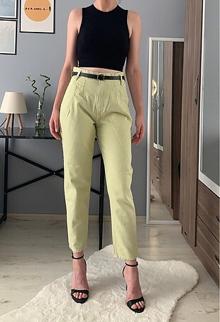 Fıstık Yeşili Kemerli Mom Jean