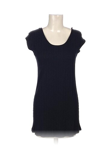PreLoved Kısa Elbise %70 İndirimli.